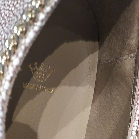 Businness - Picture 3 of 5